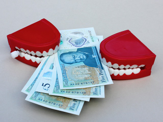 Illustration for article titled Just Because the Federal Government Embraces Financial Debt Doesn't Mean You Should
